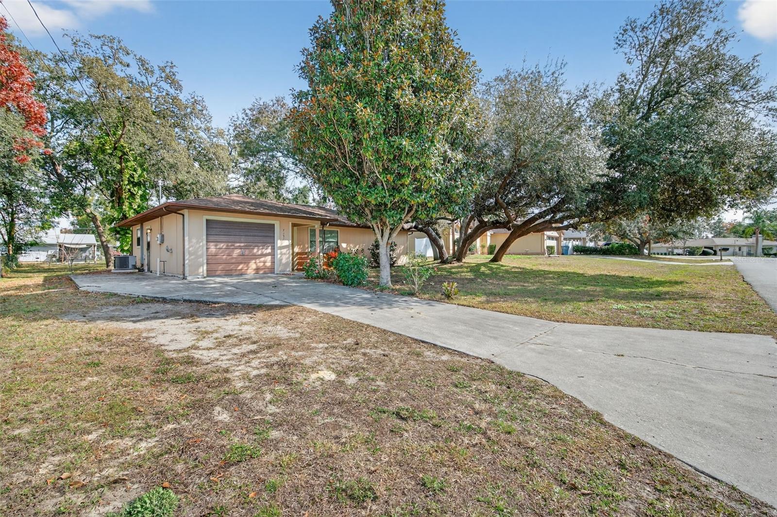 SPRING HILL - Residential