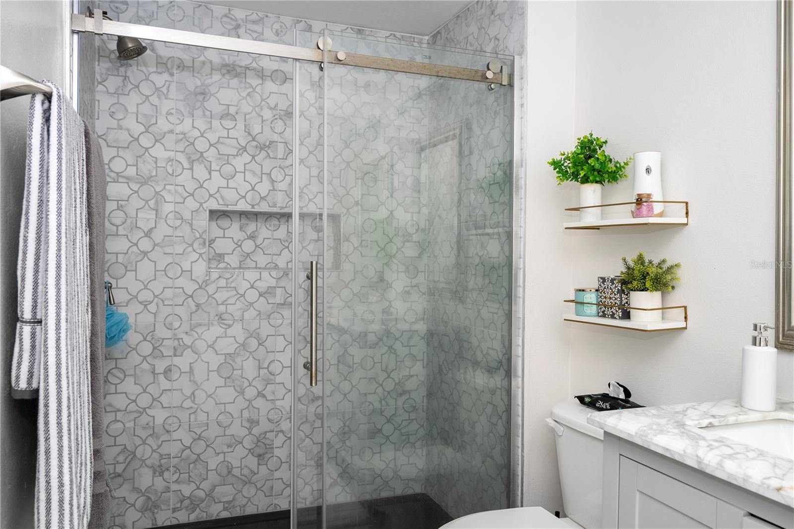 HAMPTONS/METROWEST - Residential