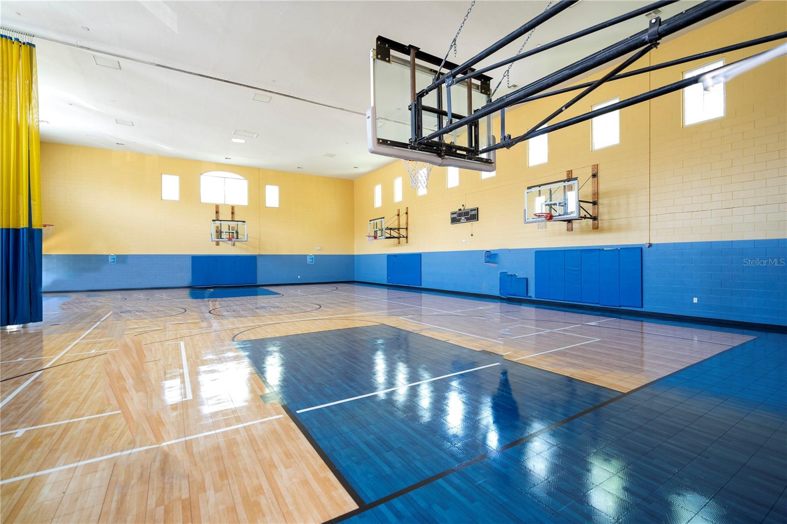 HAMPTONS/METROWEST - Residential