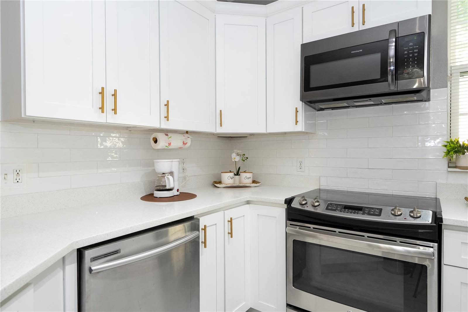 HAMPTONS/METROWEST - Residential