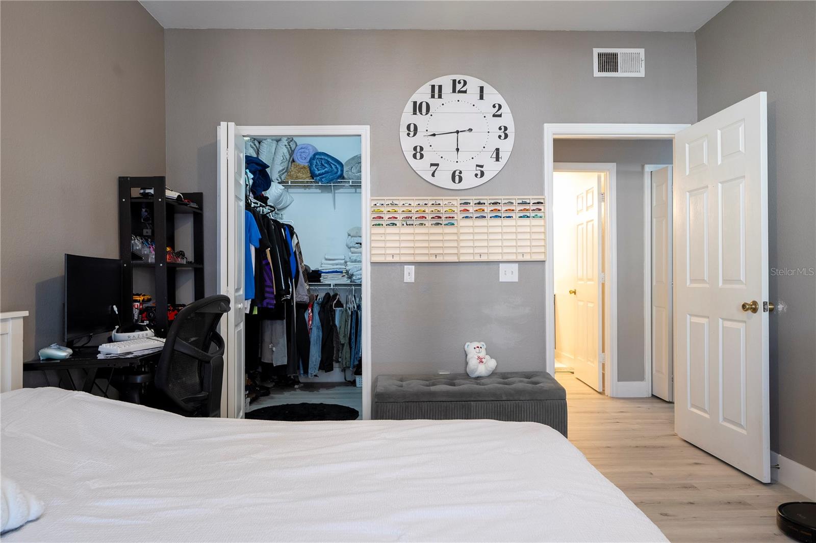 HAMPTONS/METROWEST - Residential