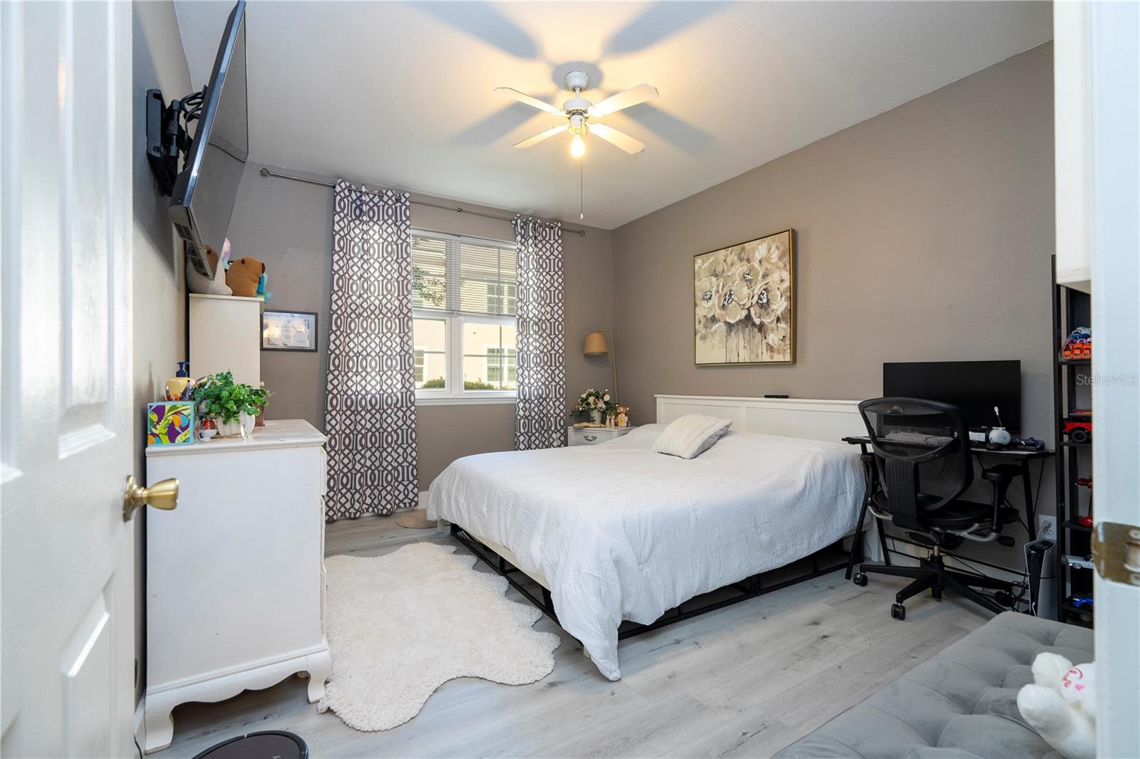 HAMPTONS/METROWEST - Residential