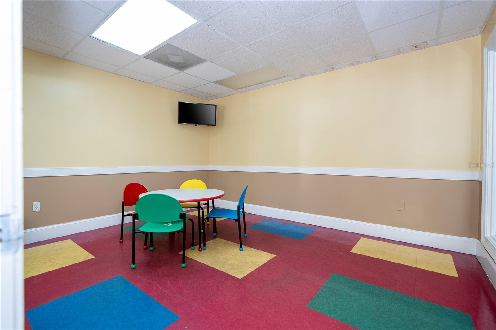 HAMPTONS/METROWEST - Residential