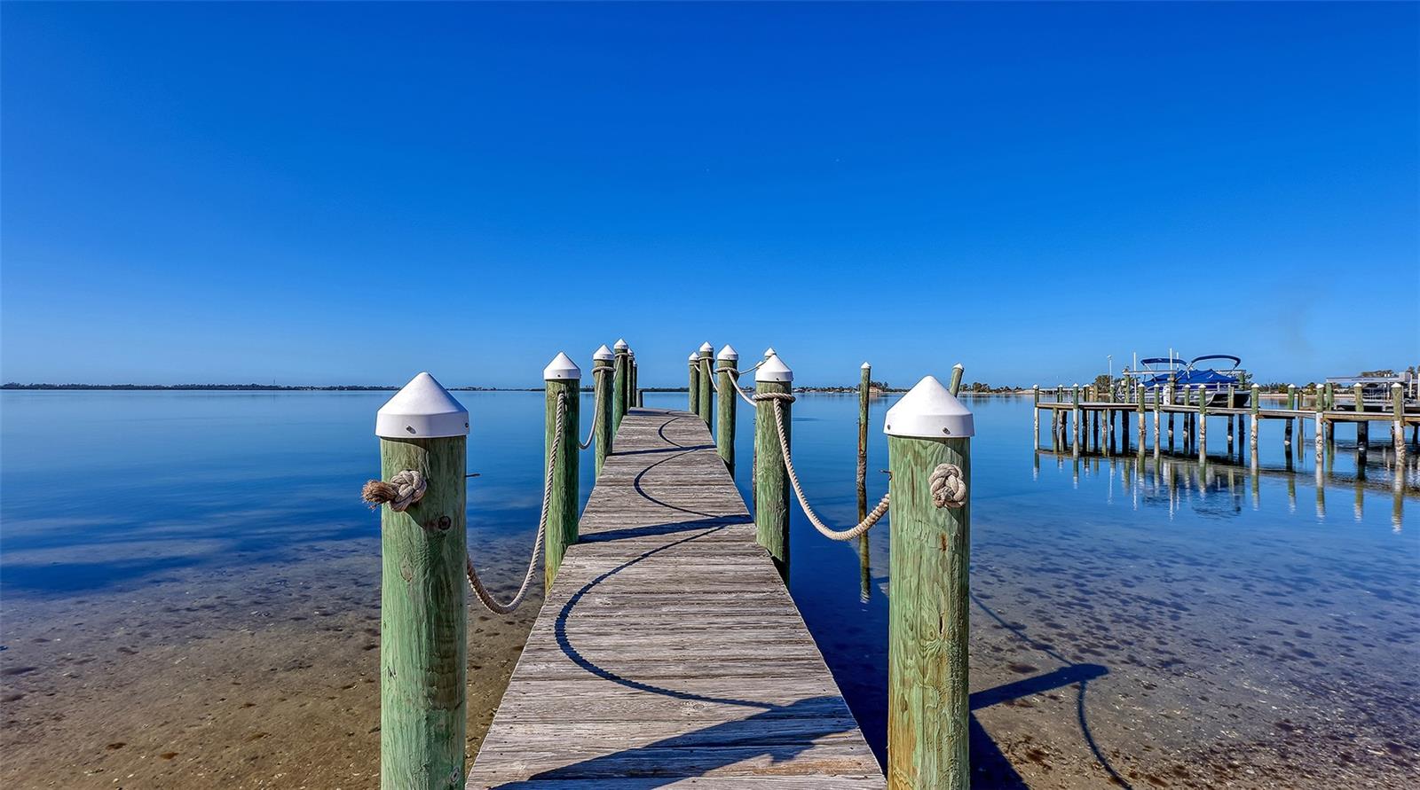 PALMA SOLA PARK - Residential