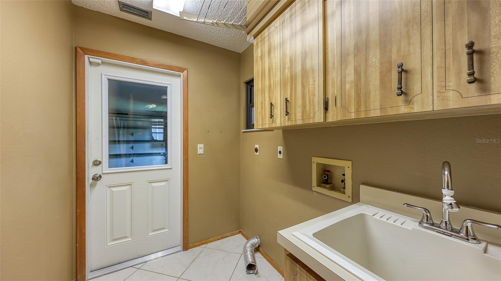 PALMA SOLA PARK - Residential