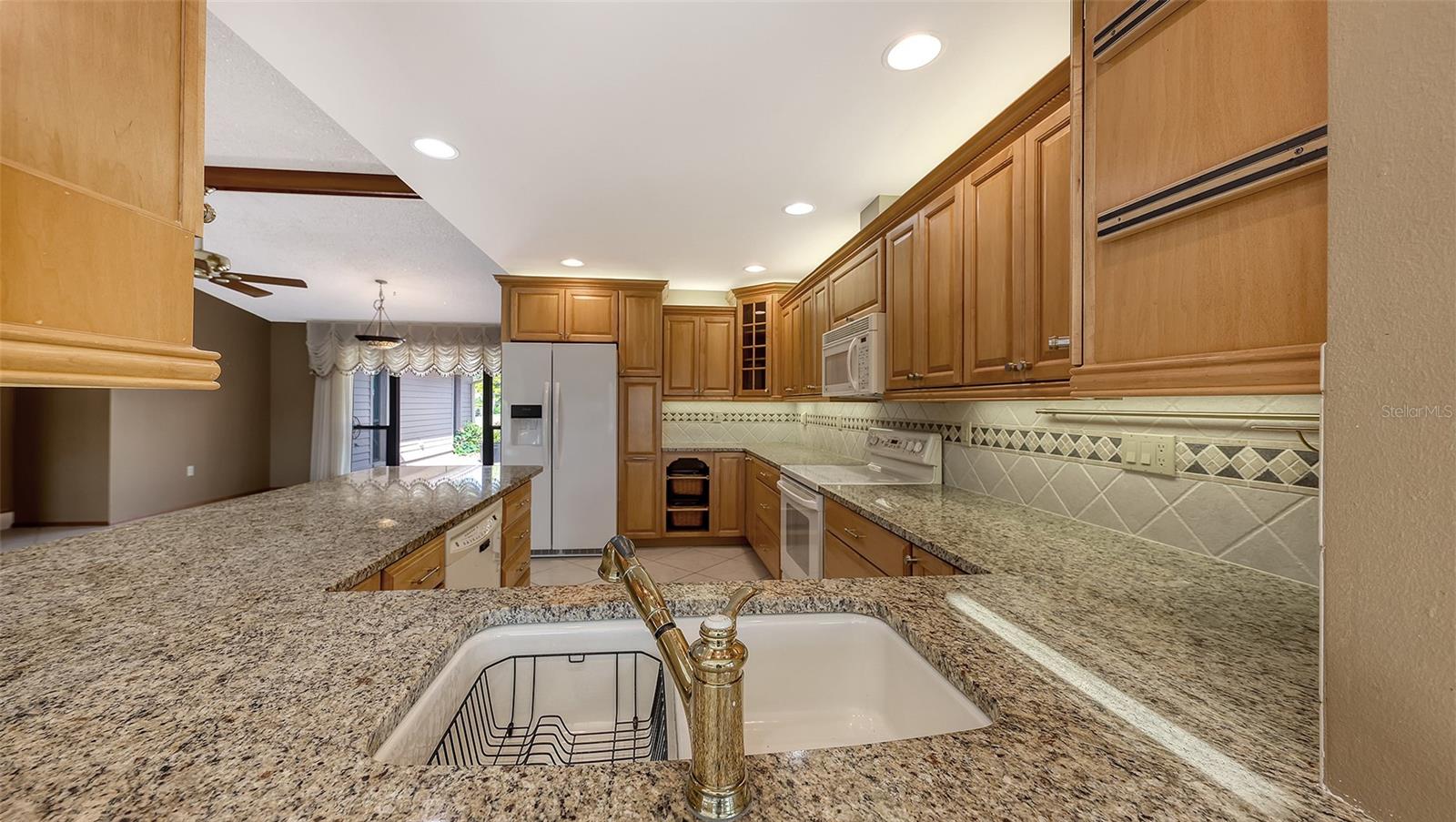 PALMA SOLA PARK - Residential