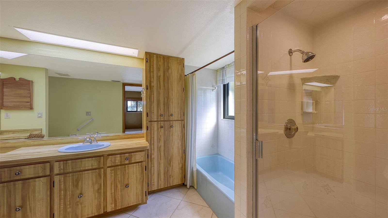 PALMA SOLA PARK - Residential