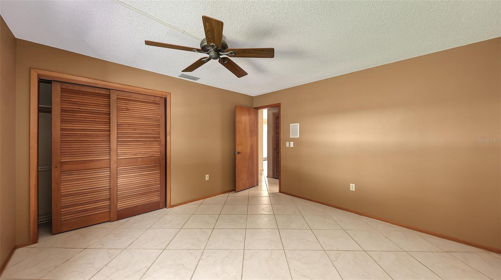 PALMA SOLA PARK - Residential