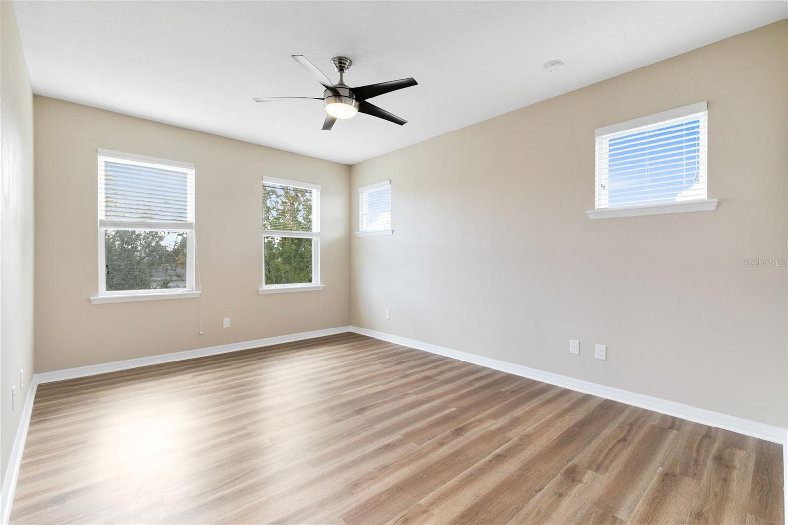 LAUREATE PARK PH 01A - Residential Lease