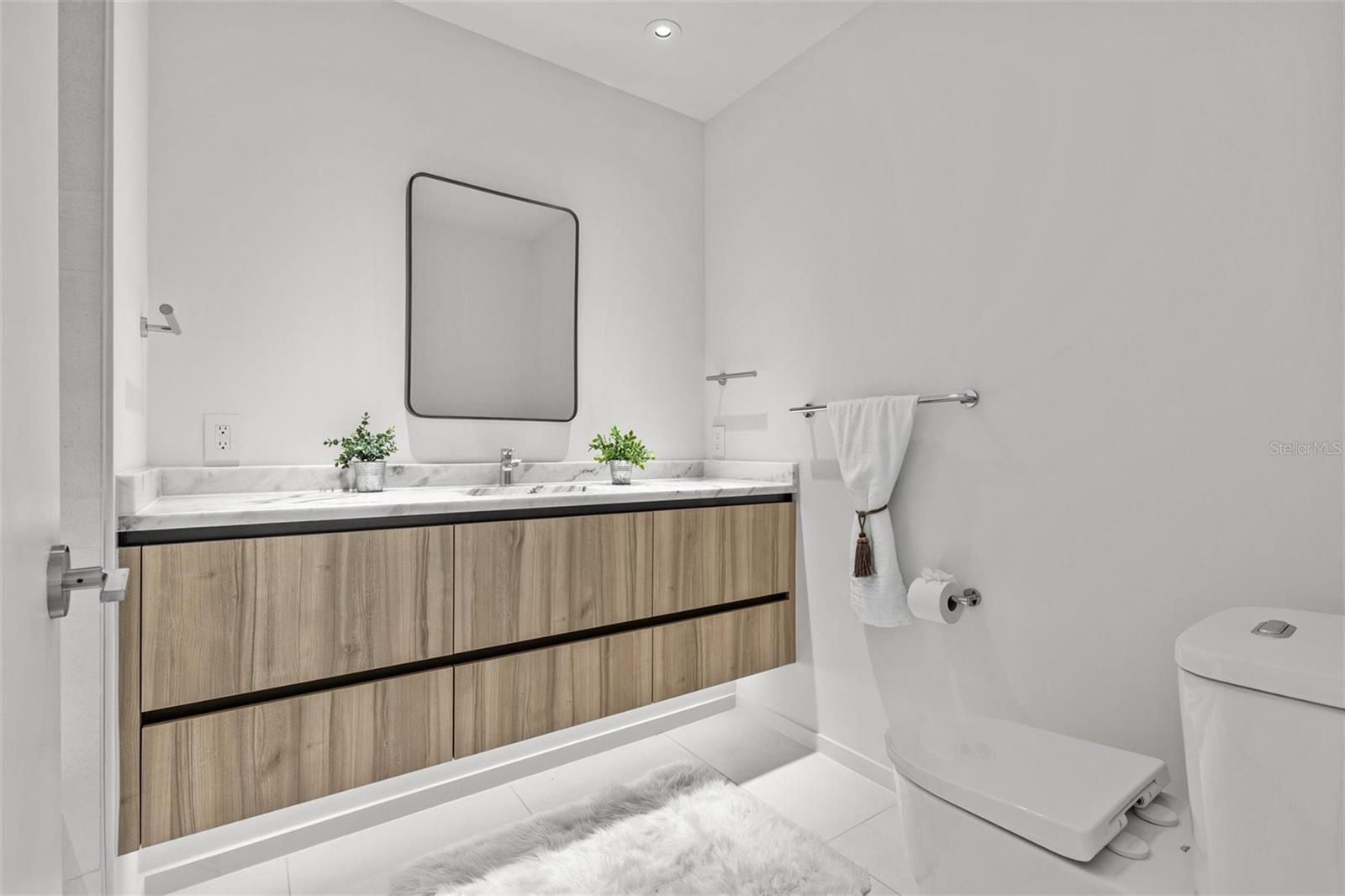 SERENA BY THE SEA CONDO - Residential