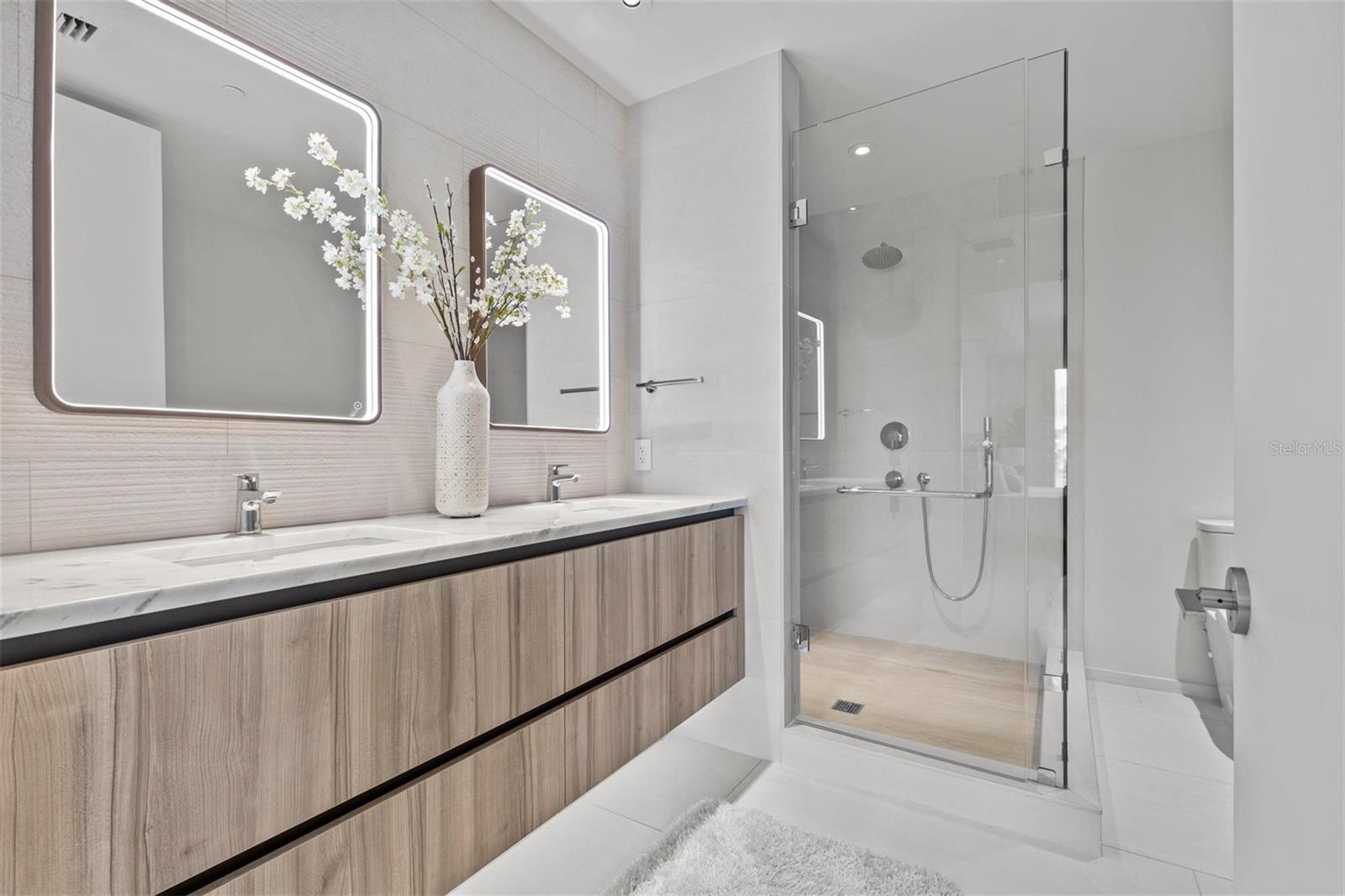 SERENA BY THE SEA CONDO - Residential