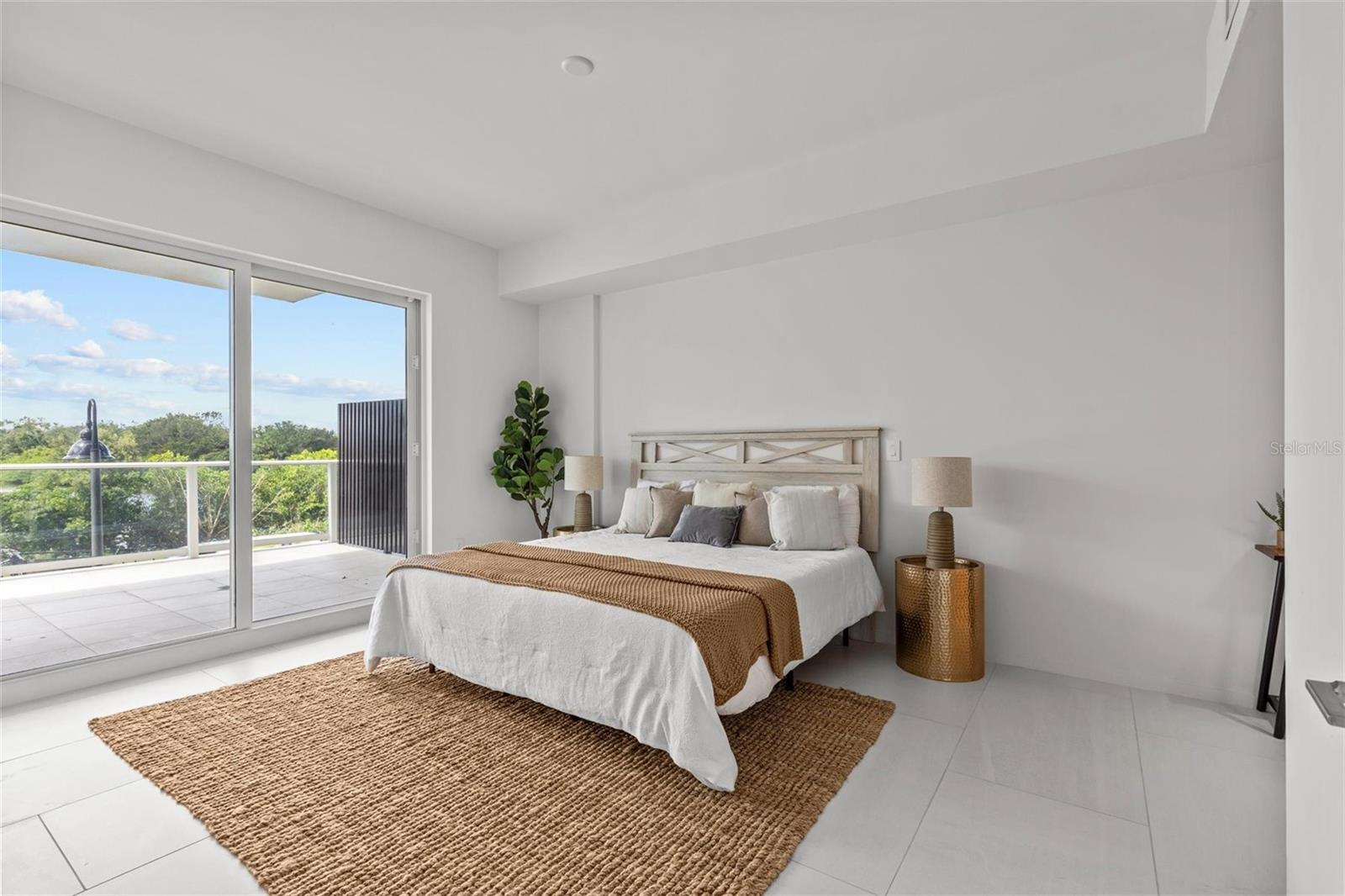 SERENA BY THE SEA CONDO - Residential