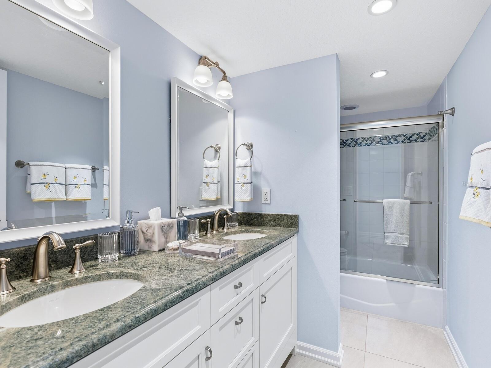 LONGBOAT KEY Y & T - Residential