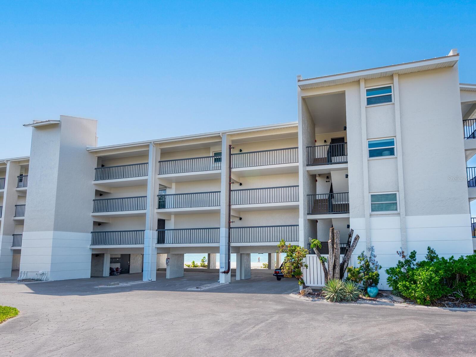 LONGBOAT KEY Y & T - Residential