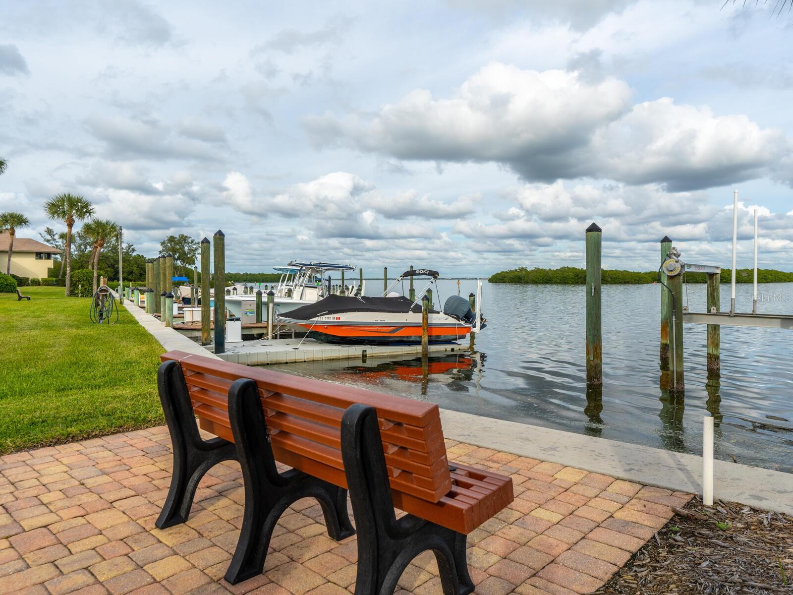 LONGBOAT KEY Y & T - Residential