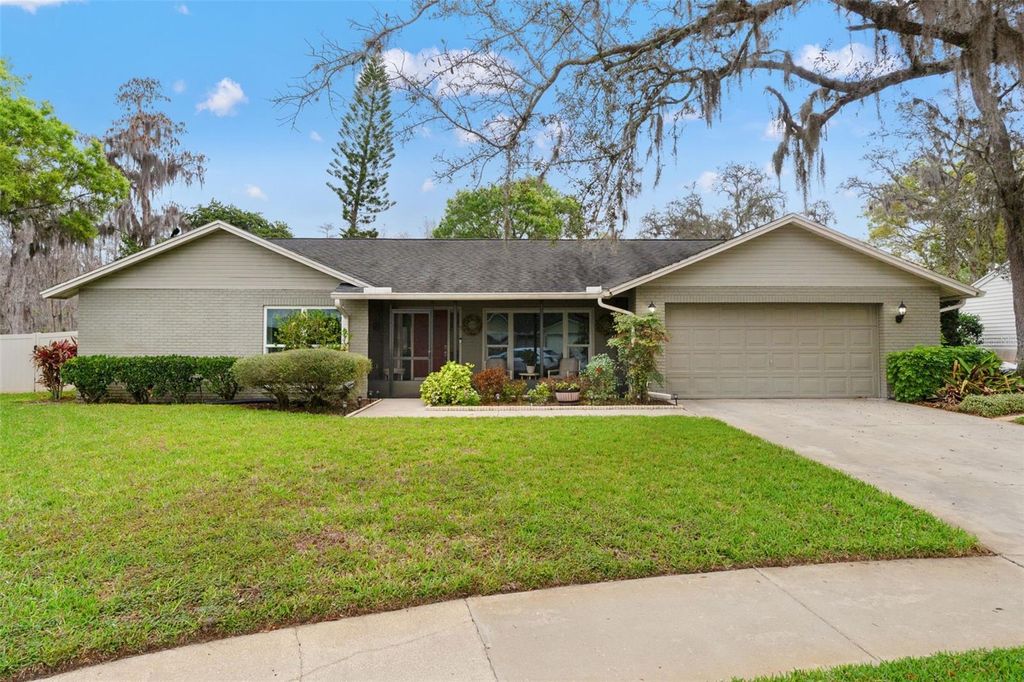 Photo of 2803 Corrie Way, Tampa, FL 33618 (MLS # W7883805)