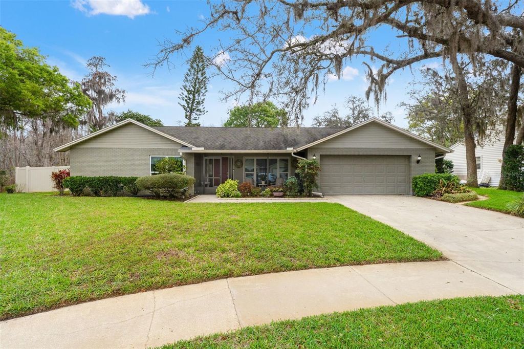 Photo of 2803 Corrie Way, Tampa, FL 33618 (MLS # W7883805)