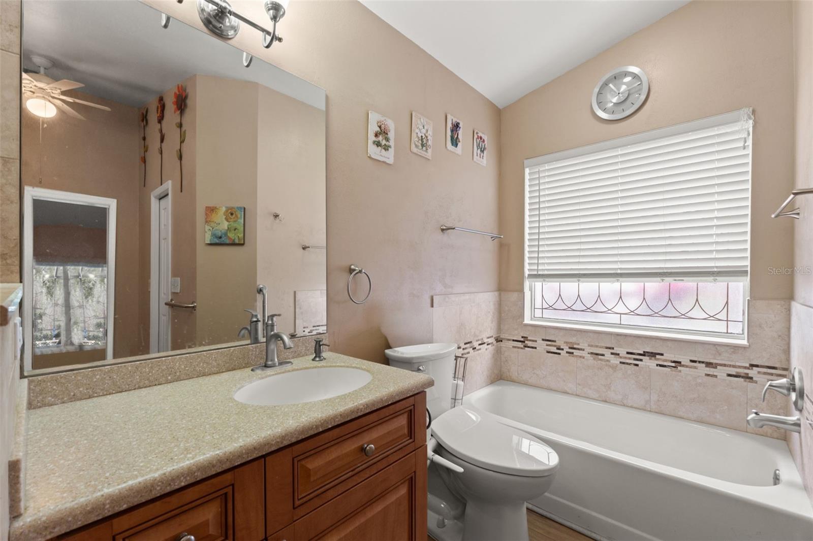 NORTH LAKES SEC F UNIT 3 - Residential