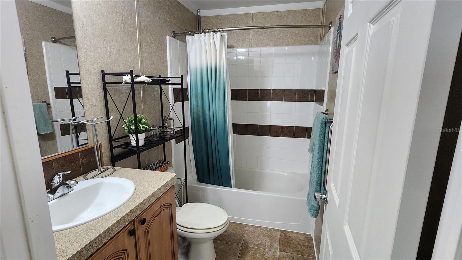 OAKWOOD MANOR - Residential