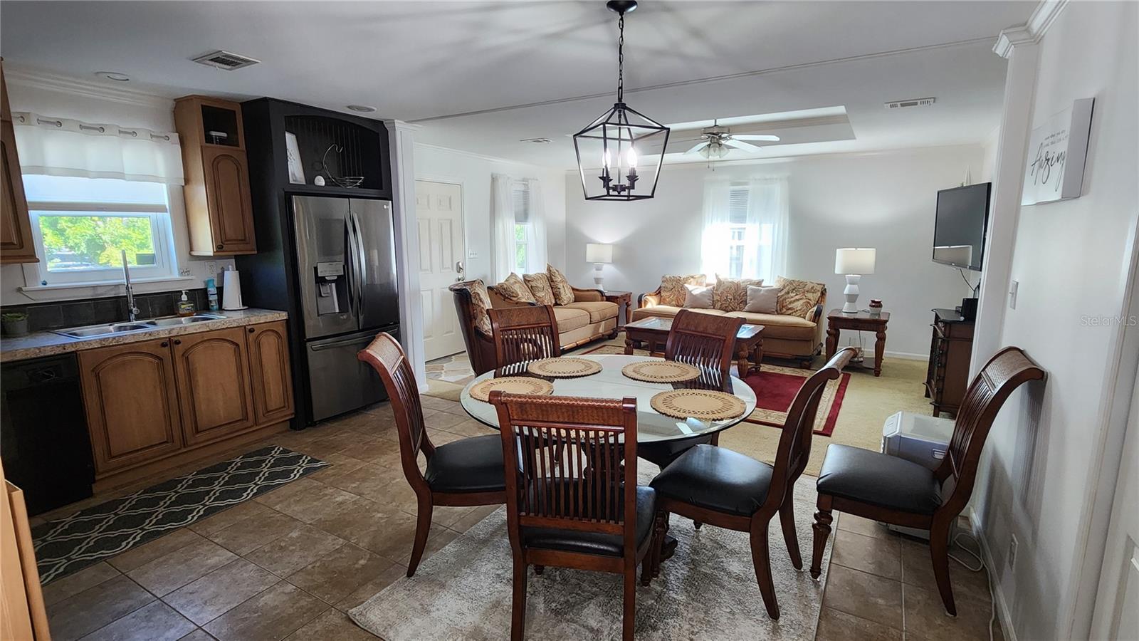 OAKWOOD MANOR - Residential