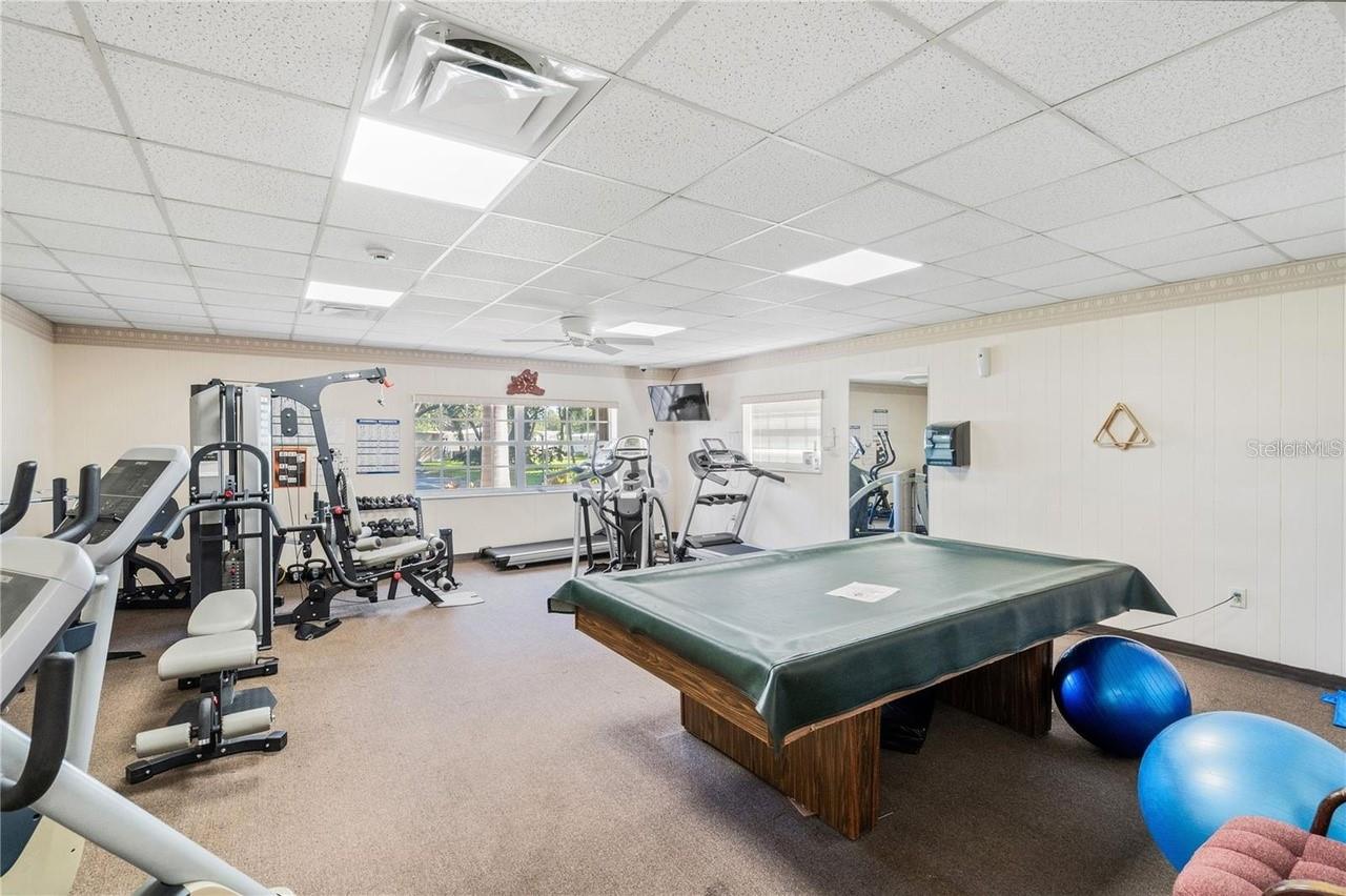 OAKWOOD MANOR - Residential