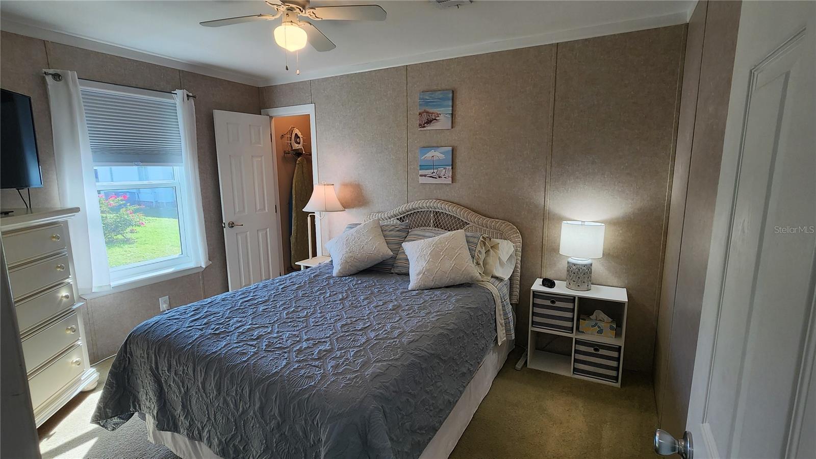 OAKWOOD MANOR - Residential