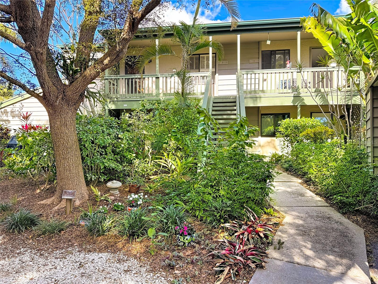 PELICAN COVE I - Residential