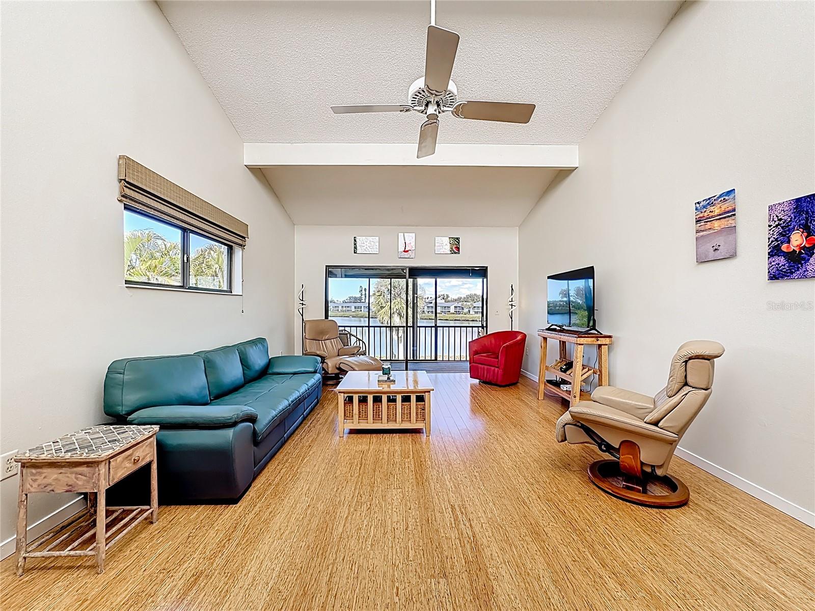 PELICAN COVE I - Residential