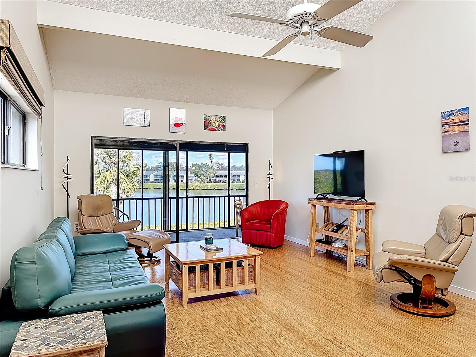 PELICAN COVE I - Residential