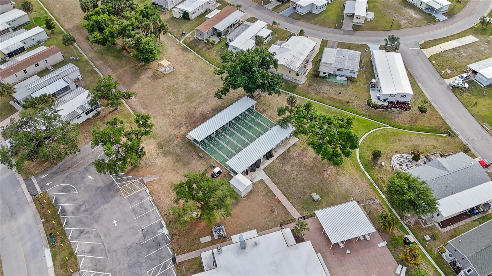 HOLIDAY PARK - Residential