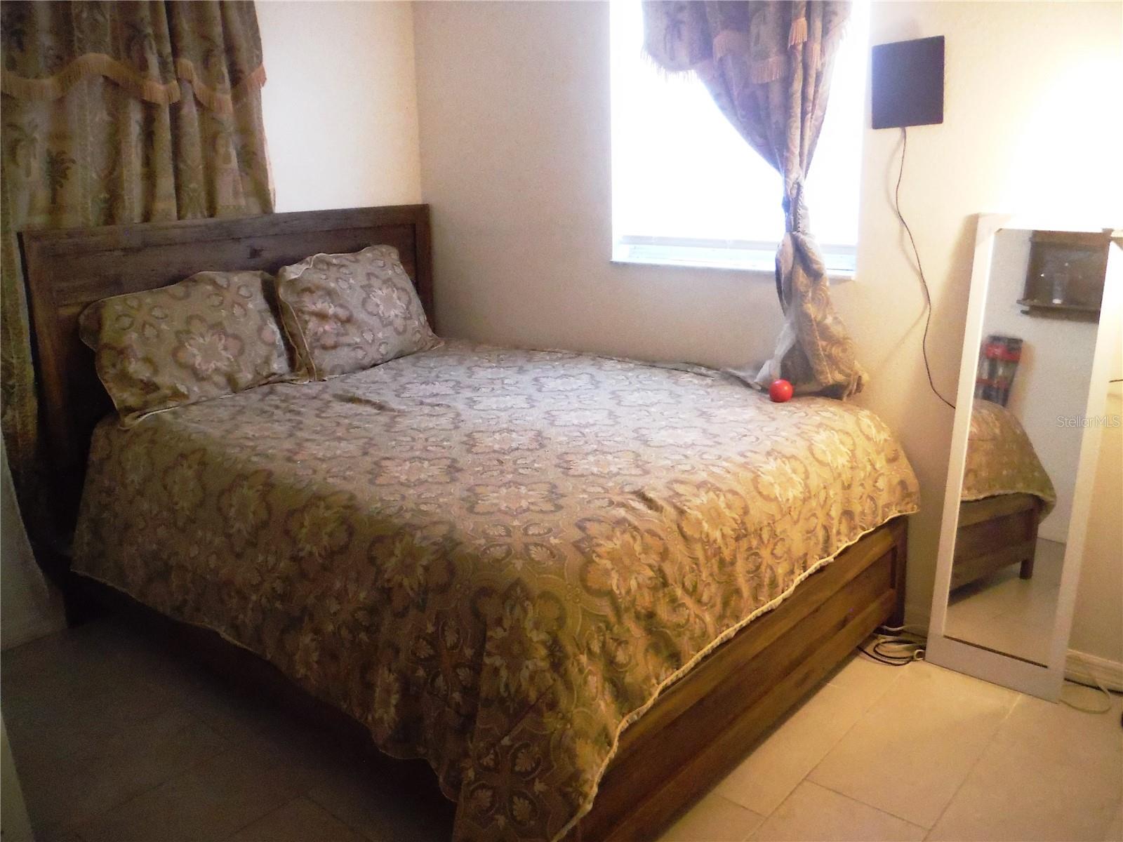 LAKE PALMS SEC 4 - Residential Income