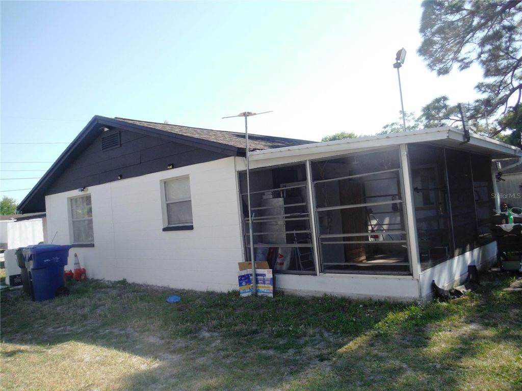 Photo of 118 Lake Avenue SE, Largo, FL 33771 (MLS # TB8499836)