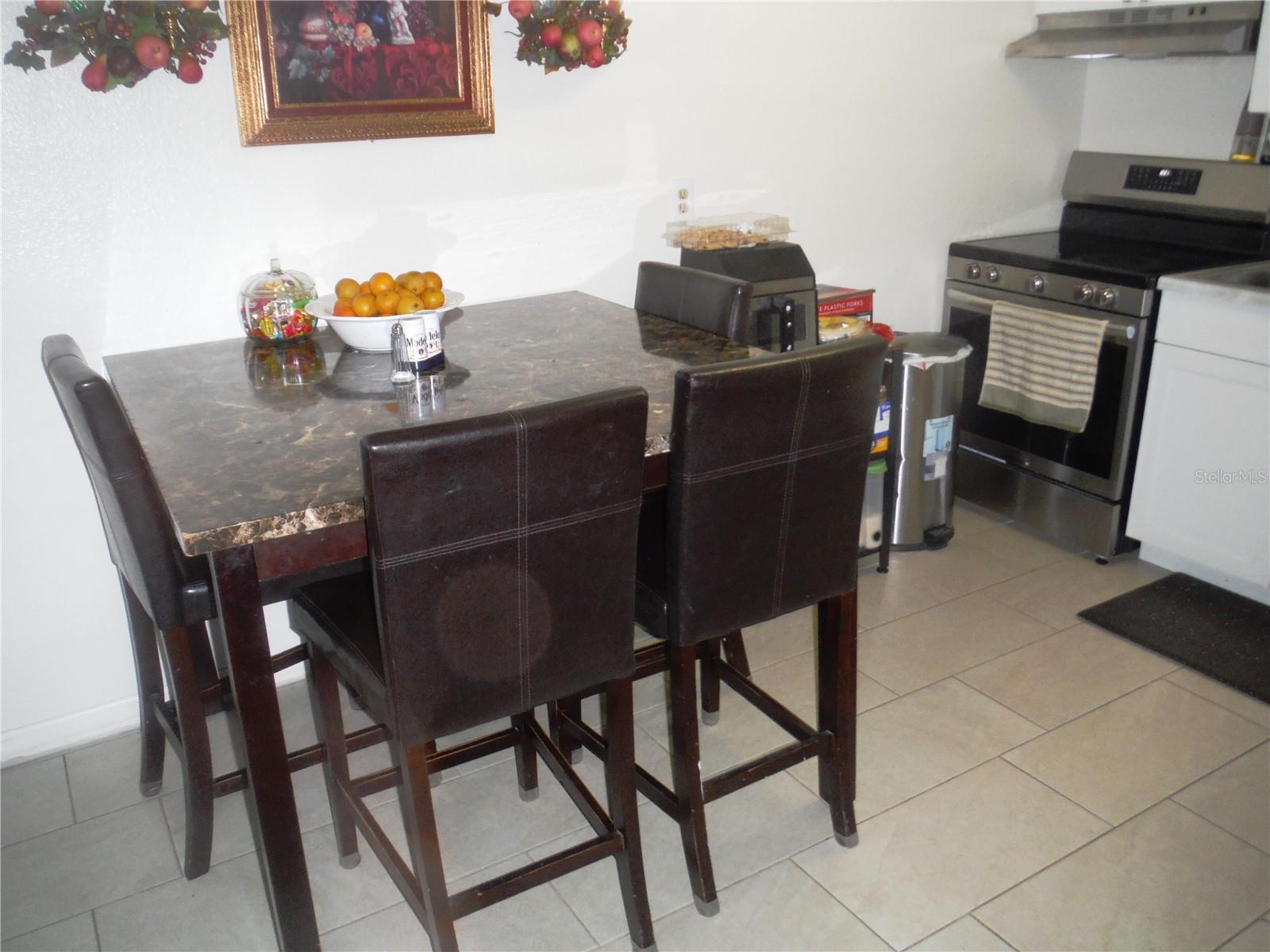 LAKE PALMS SEC 4 - Residential Income