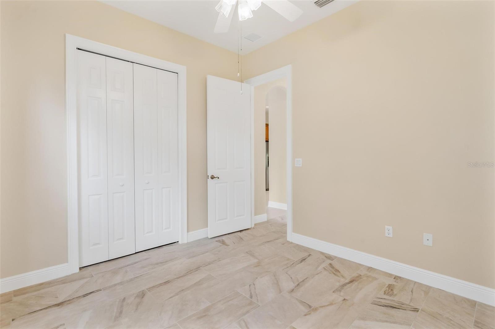 HARBOR HILLS GROVES - Residential