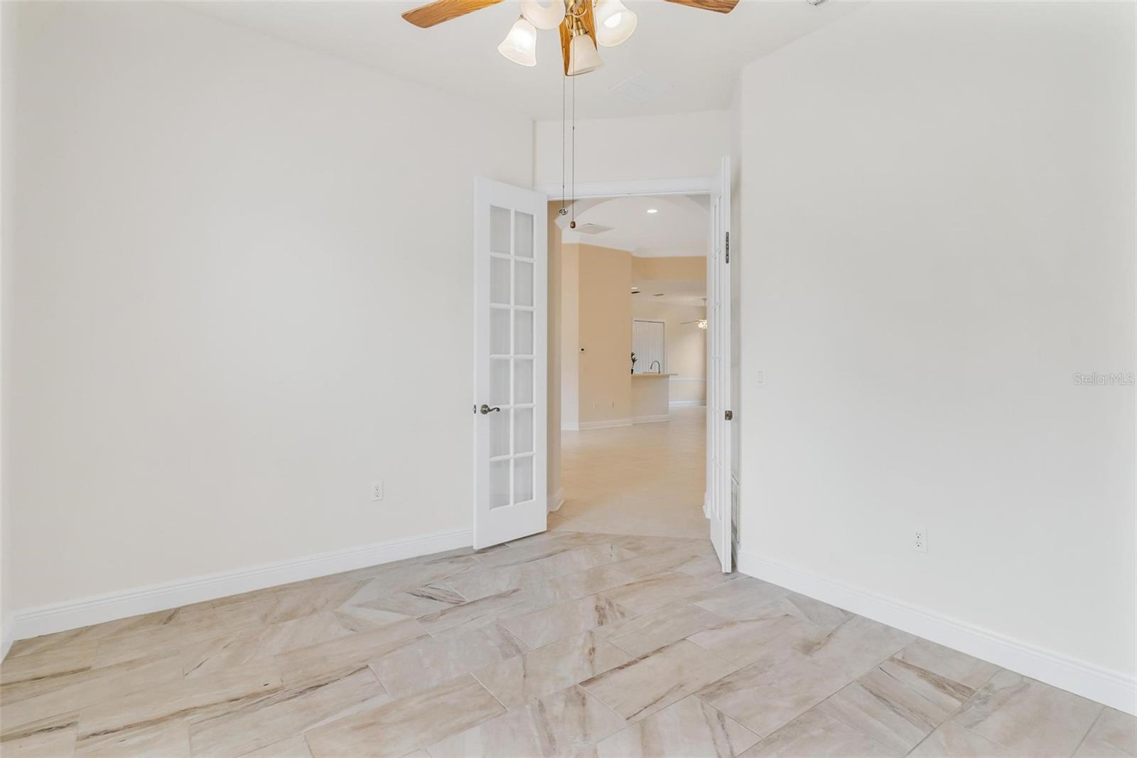 HARBOR HILLS GROVES - Residential