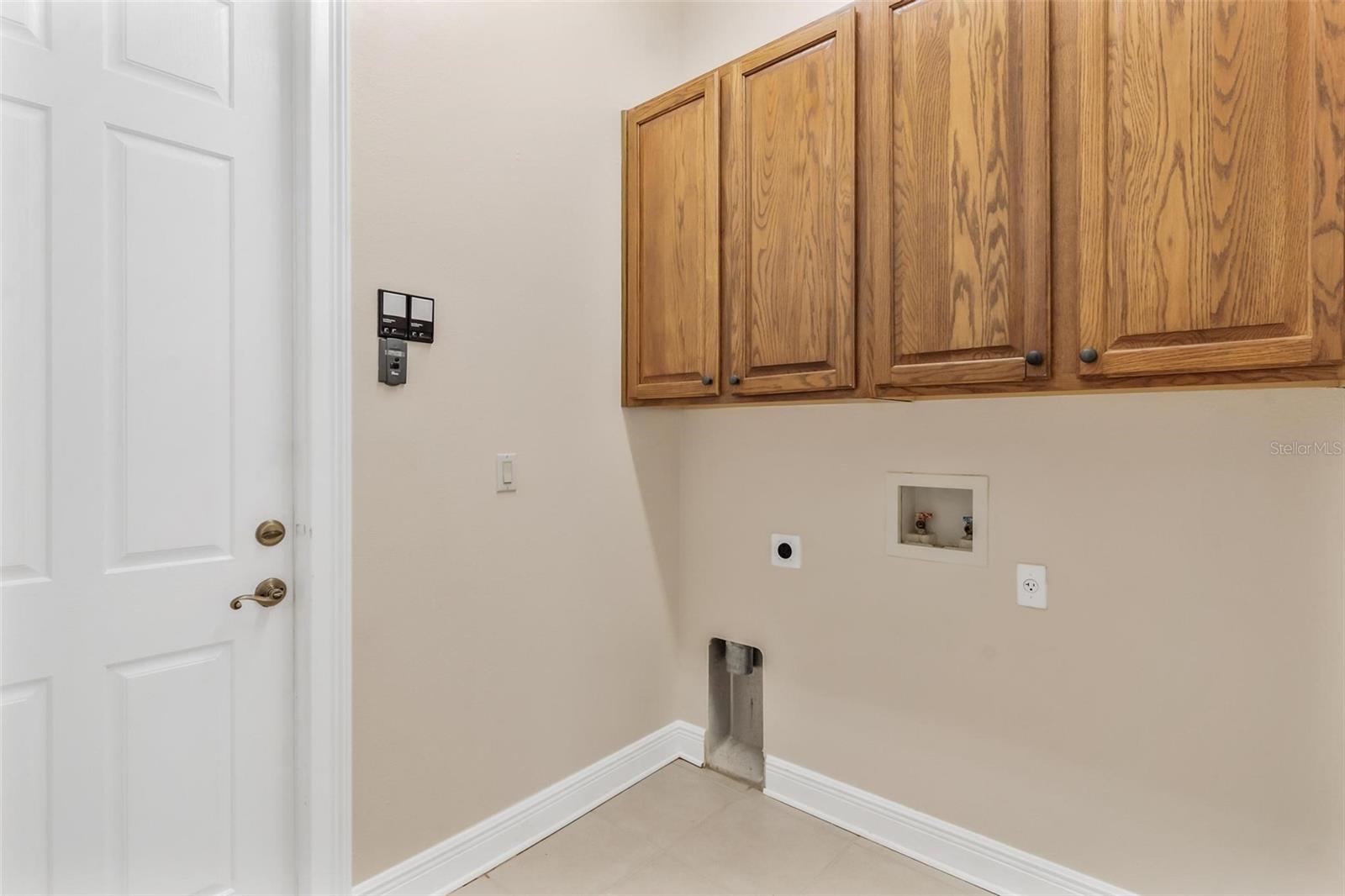 HARBOR HILLS GROVES - Residential