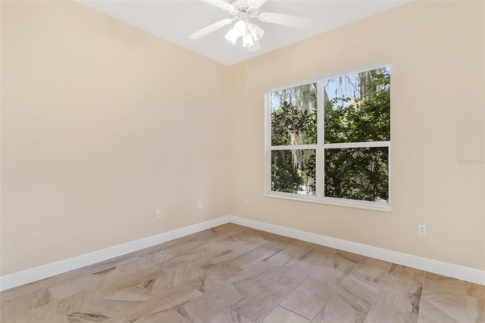 HARBOR HILLS GROVES - Residential