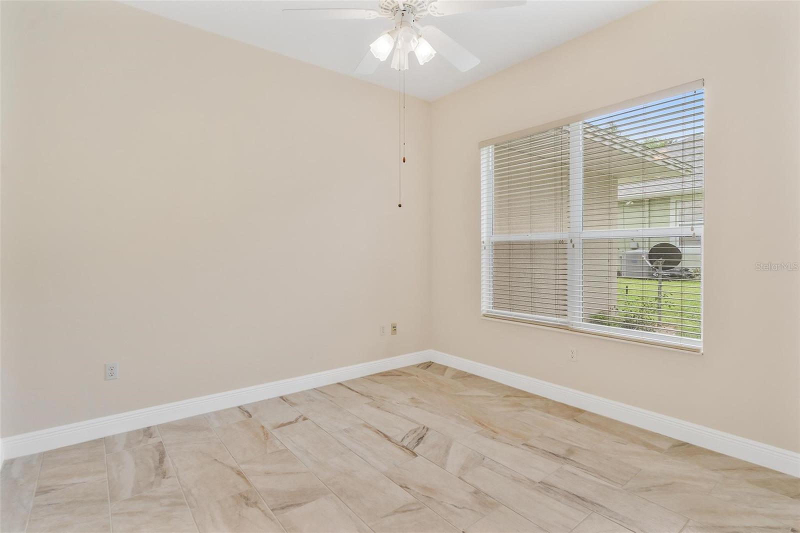 HARBOR HILLS GROVES - Residential