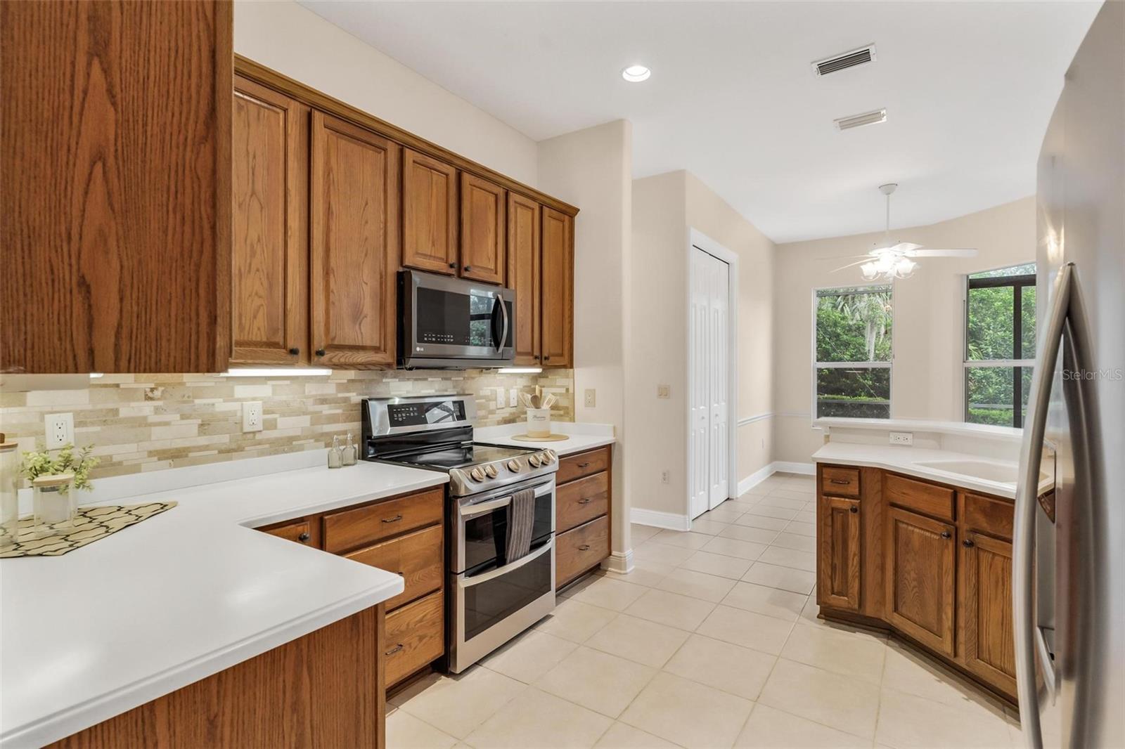 HARBOR HILLS GROVES - Residential