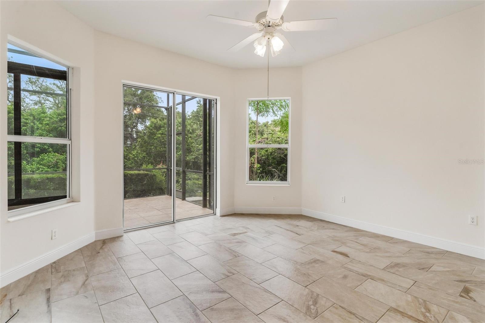 HARBOR HILLS GROVES - Residential