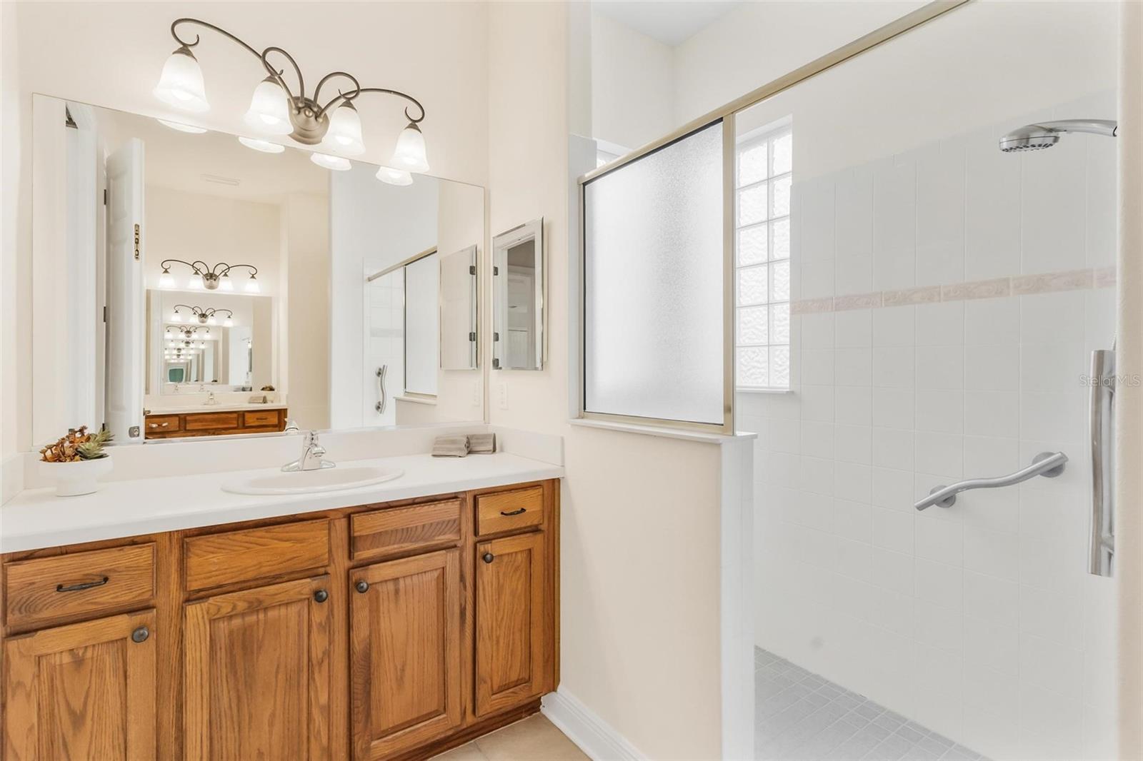 HARBOR HILLS GROVES - Residential