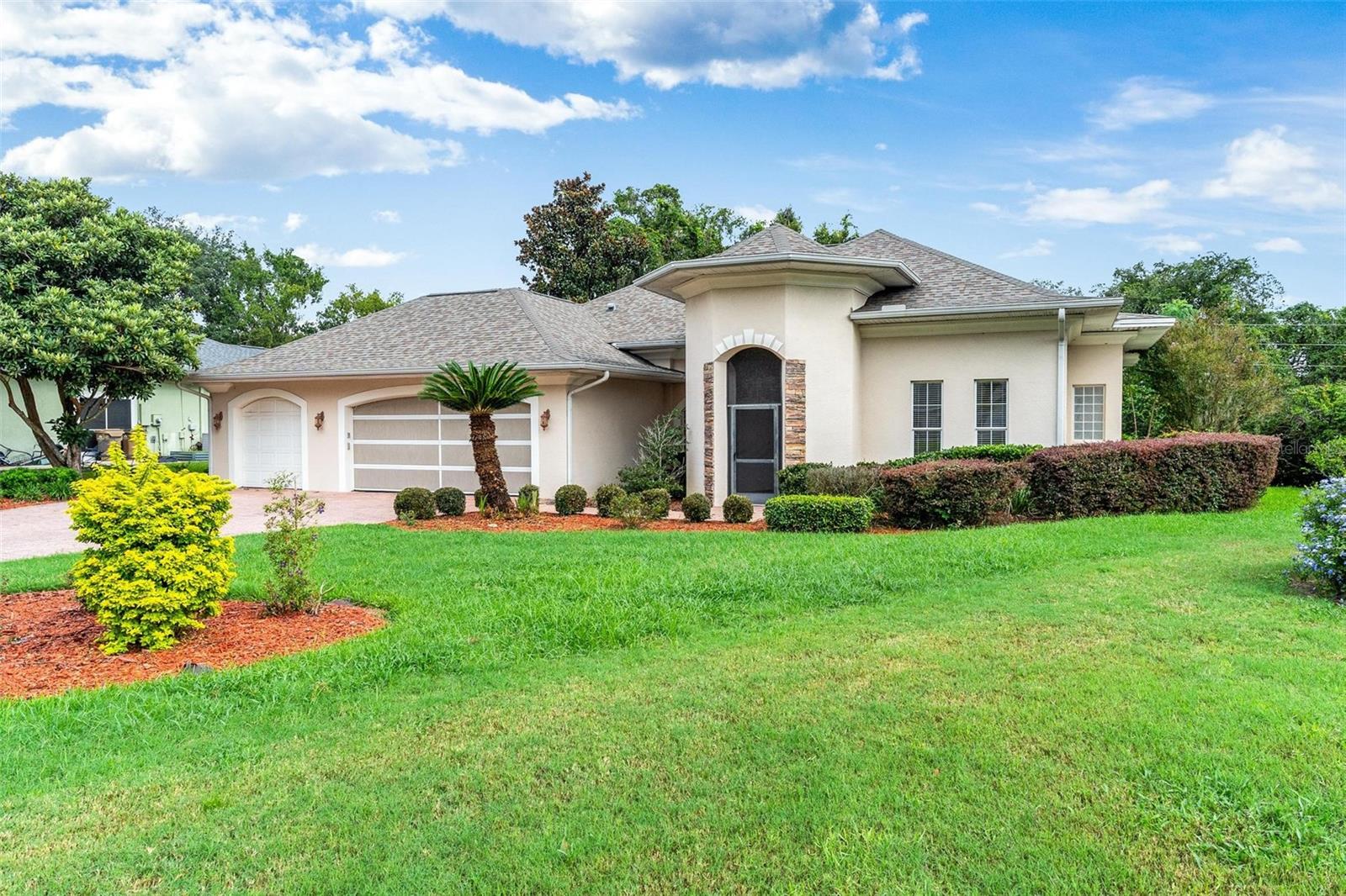 HARBOR HILLS GROVES - Residential