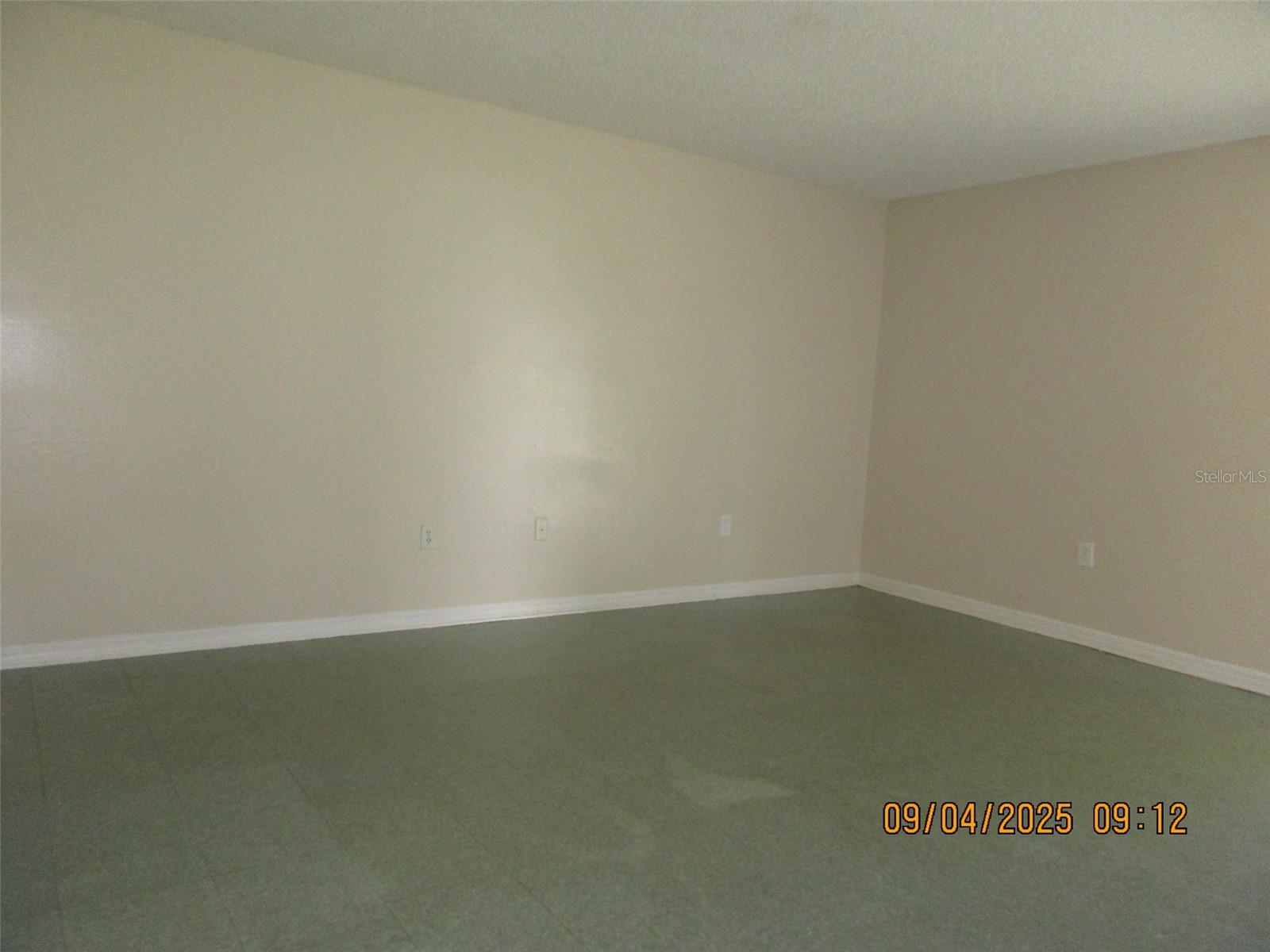 LAKE FRONT ADD TO TOWN OF ST CLOUD - Residential Lease
