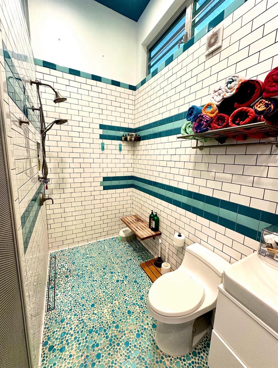 CARR. PR-413,SOLAR C BO. PUNTAS RINCON,PR - Residential