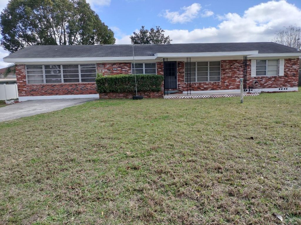 Photo of 3246 NE 7th Lane, Ocala, FL 34470 (MLS # G5110264)