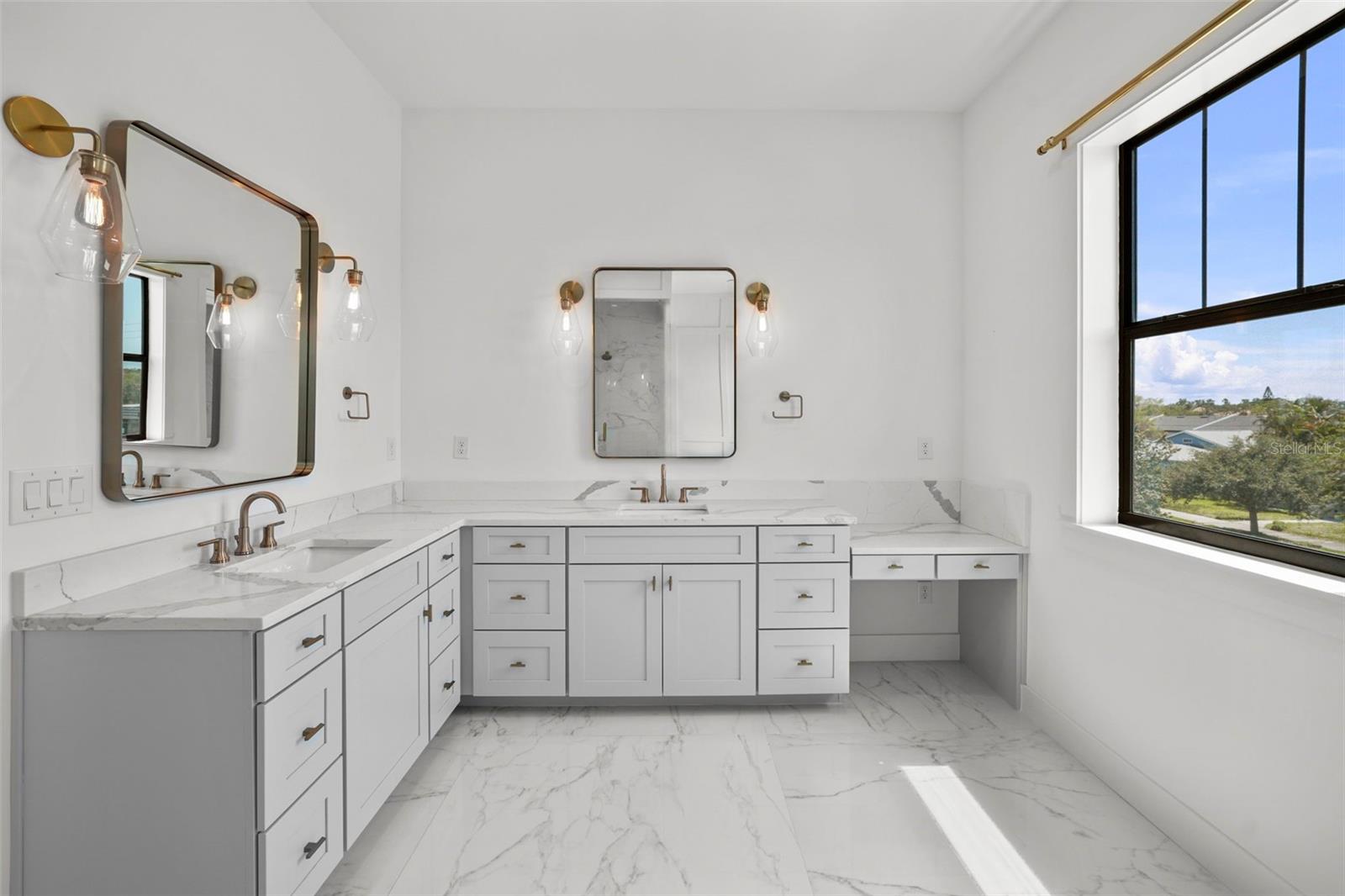 DAVIS ISLANDS PB10 PG52 TO 57 - Residential