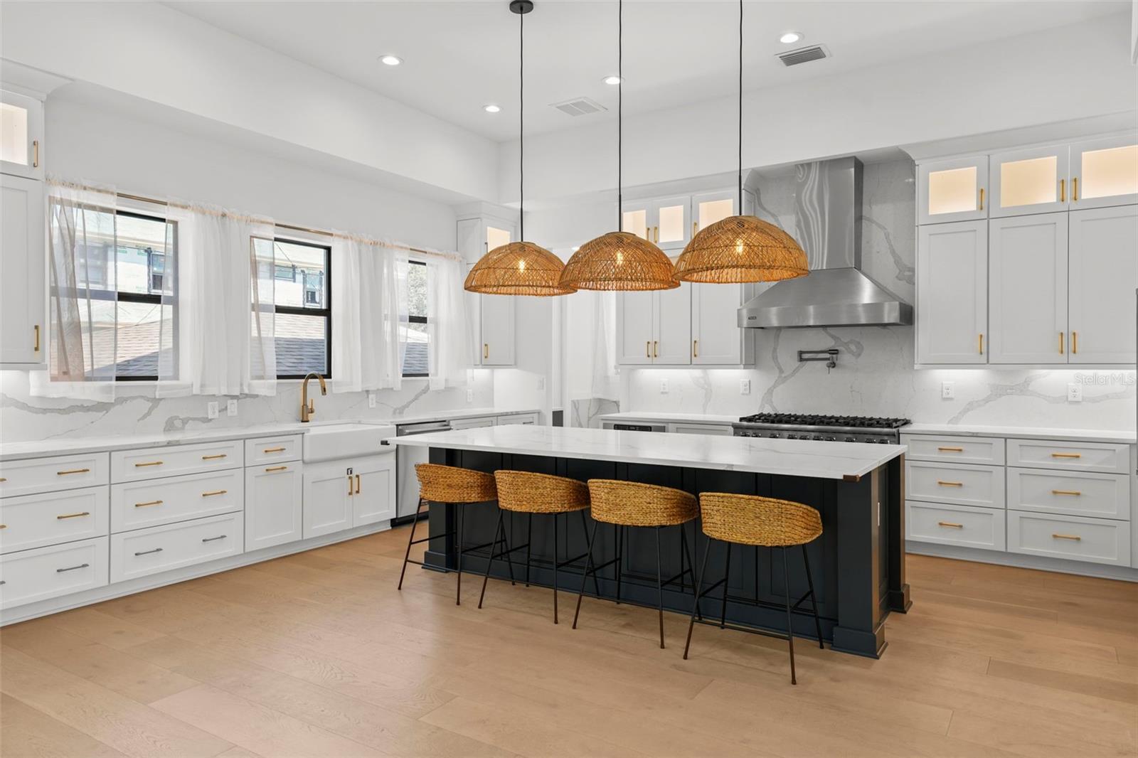 DAVIS ISLANDS PB10 PG52 TO 57 - Residential