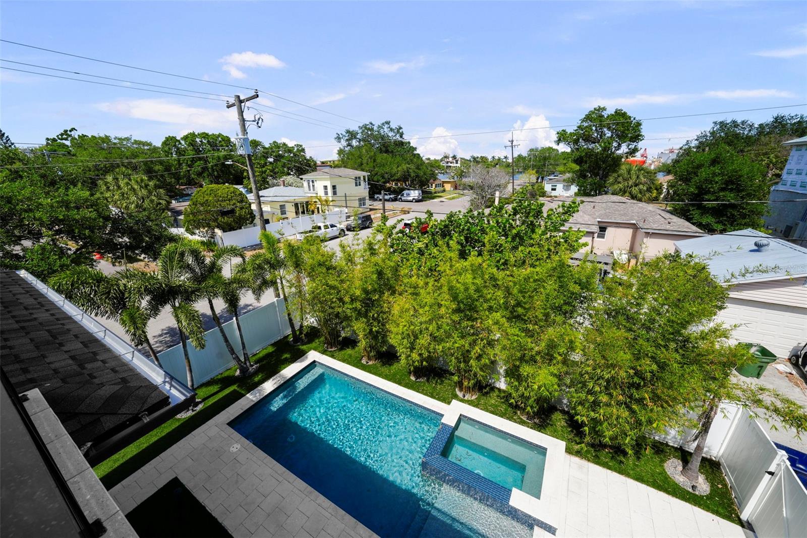 DAVIS ISLANDS PB10 PG52 TO 57 - Residential