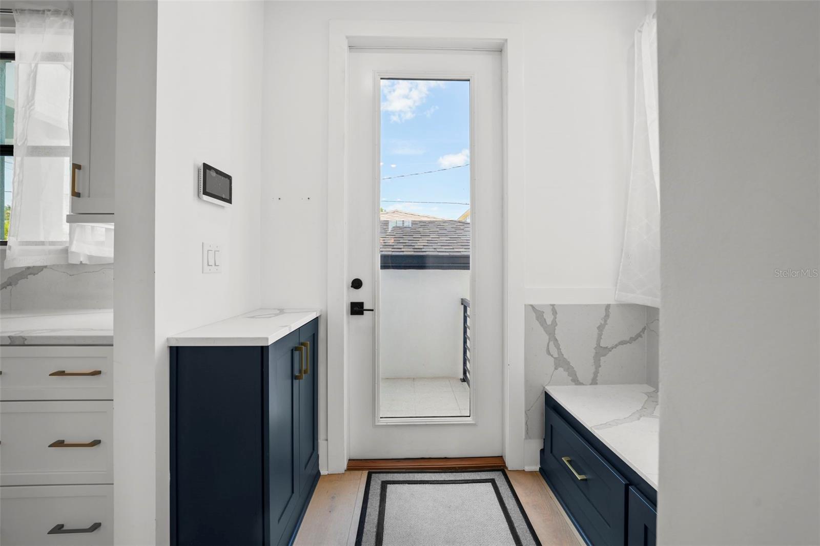 DAVIS ISLANDS PB10 PG52 TO 57 - Residential