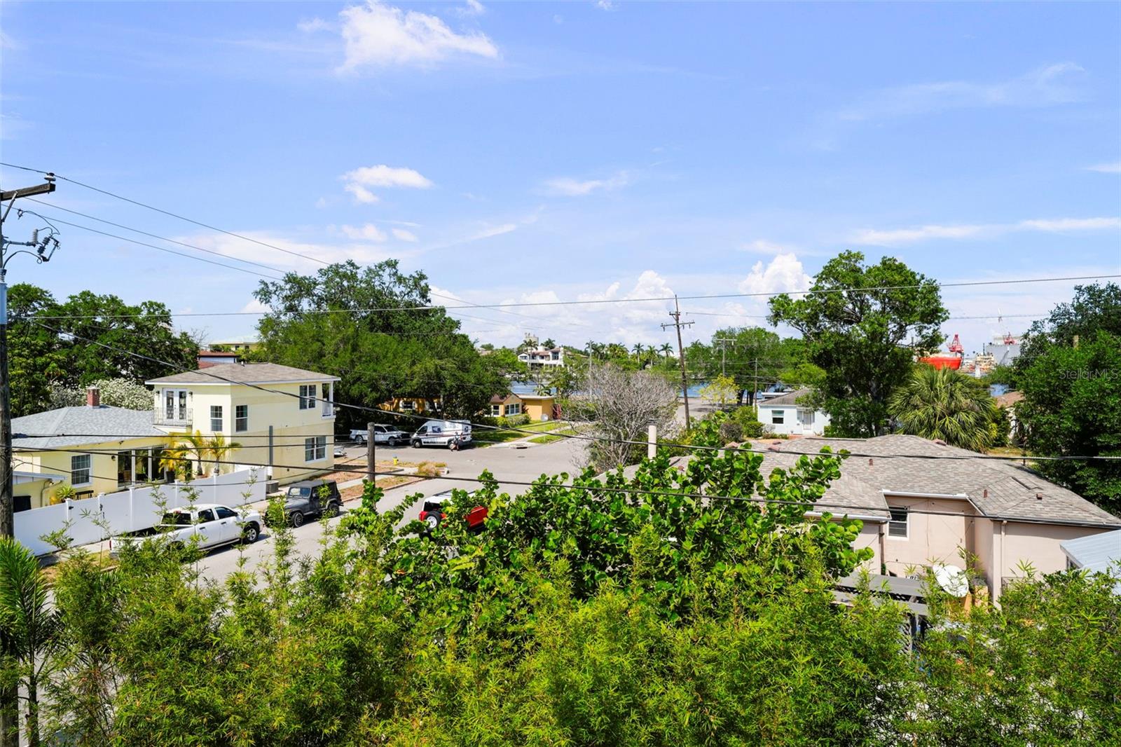 DAVIS ISLANDS PB10 PG52 TO 57 - Residential